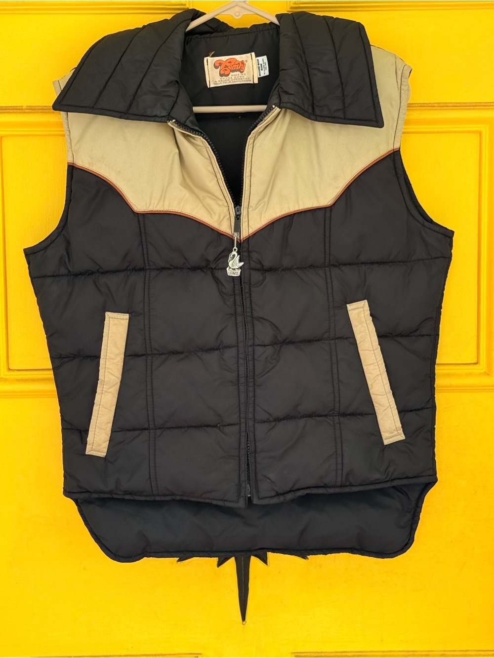 Vintage 1970’s Comfy brand Quilted Black & Tan Puffer Vest